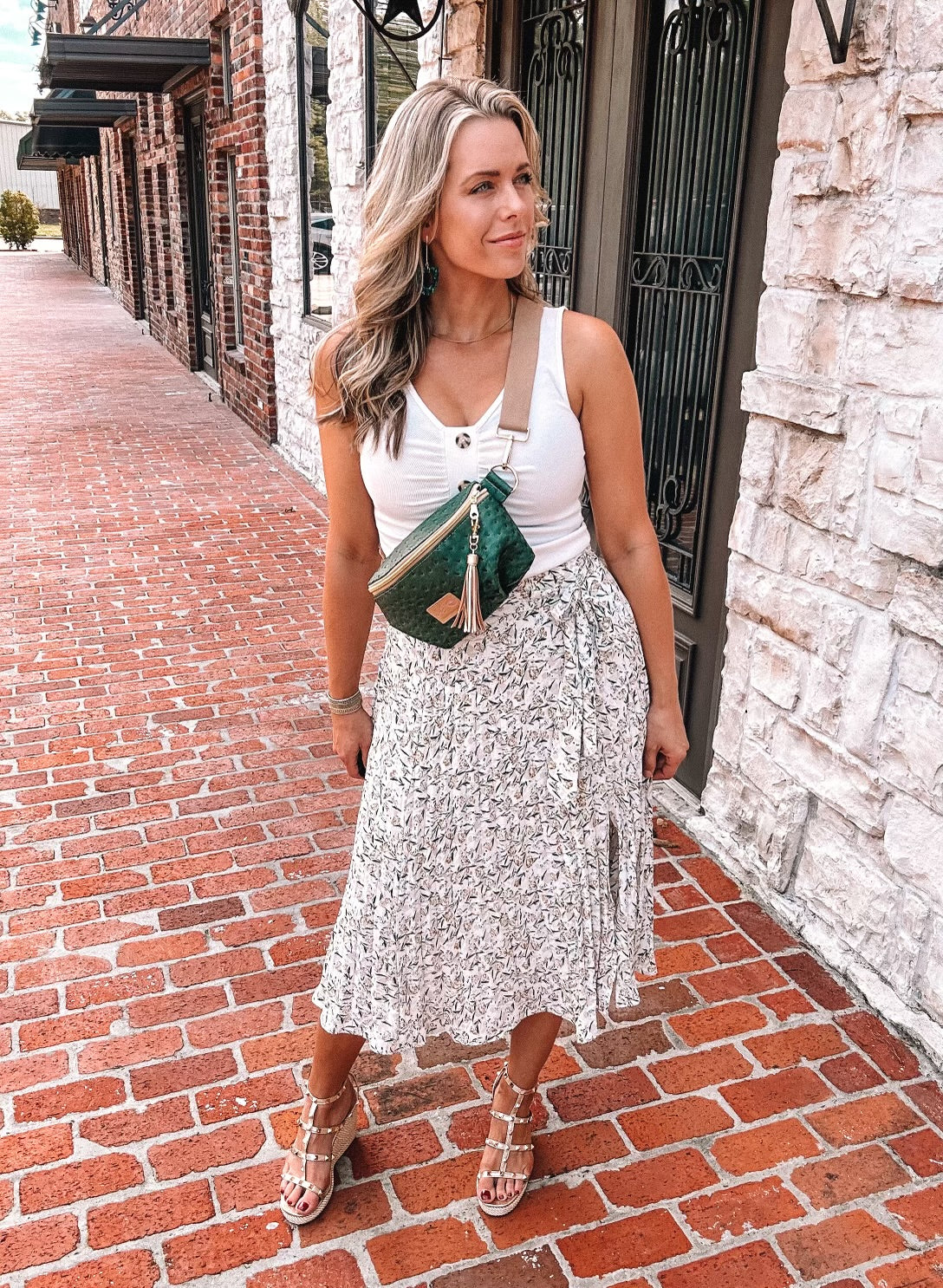 Sidekick Bag - Arizona (Comes with a basic tan strap. Please check out our selection of additional decorative straps for purchase.)
