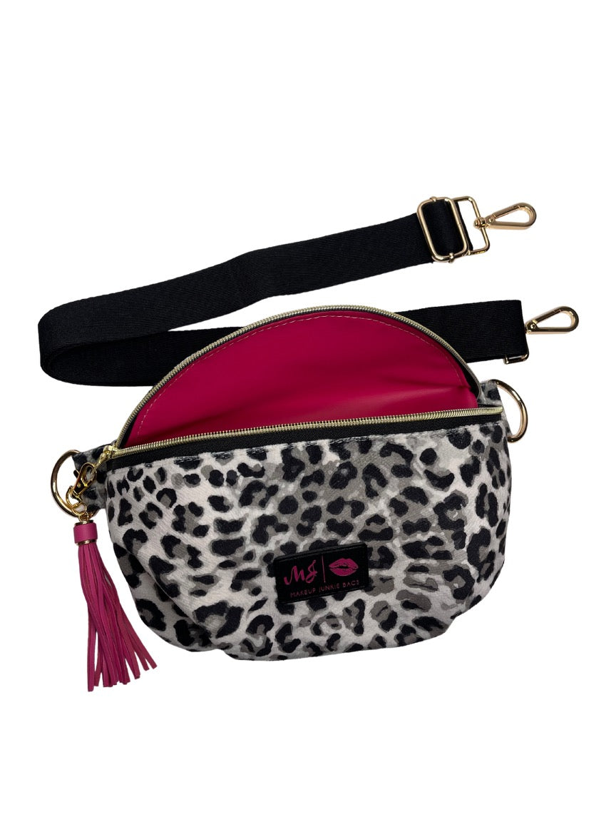 Sidekick Bag Jungle Cat Sable (Comes with a basic onyx strap. Please check out our selection of additional decorative straps for purchase.)